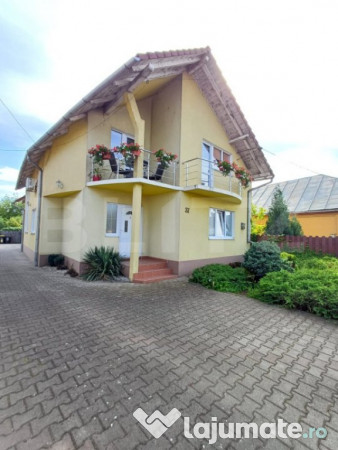 Casa individuala , de vanzare, cu 6 camere, 1324 mp teren, z