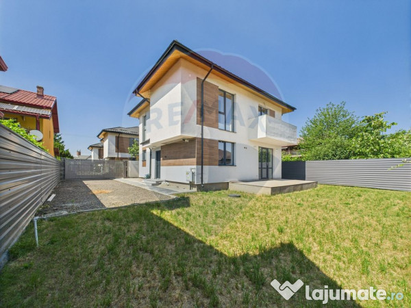 Casă / vilă p+1 cu 4 camere de vânzare