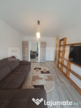 Garsonieră de închiriat -cu balcon și loc de parcare!
