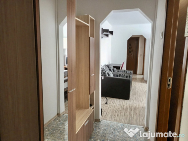 Apartament 2 camere semidecomandat cv9