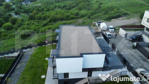 Duplex de vanzare, 5 camere, 146 mp, zona dezmir