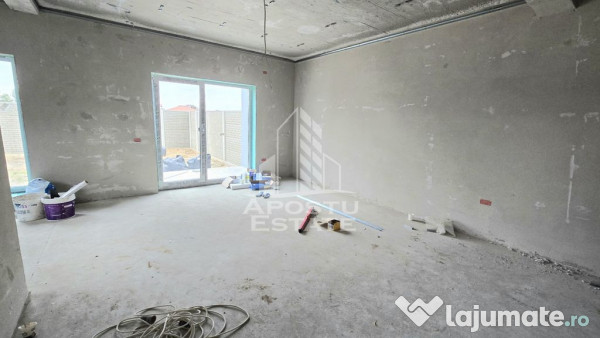 1/2 duplex pe parter, cu 3 camere si 2 bai, sag