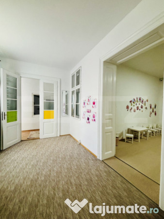 Casă 10 camere, 170 mp, zona lunei