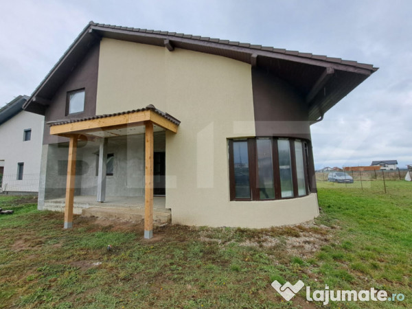 Casă nouă, finisată complet, în bod- la 15 min. de cores
