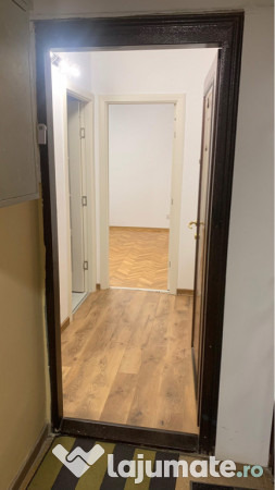 Închiriez garsoniera confort 1 astra brasov