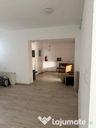 Vând casă la lugoj