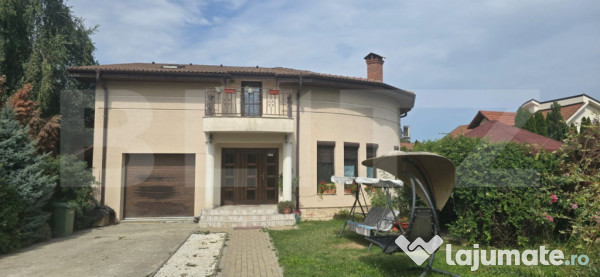 Casa de vanzare ,350mp, zona bercu rosu