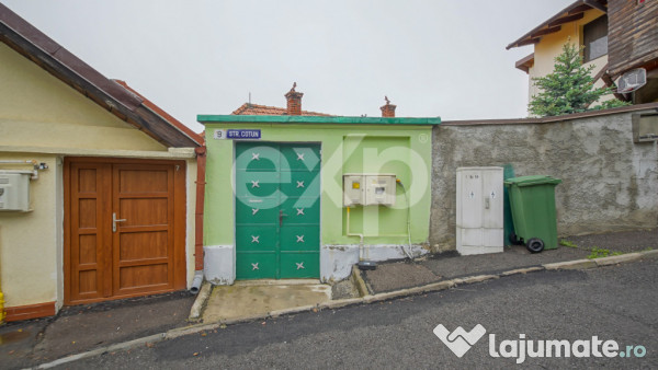 Casă cu priveliște panoramică în inima zonei șchei –