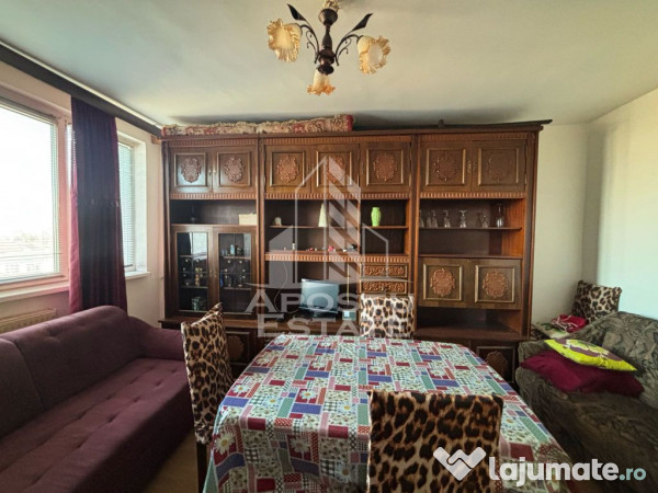 Apartament decomandat cu 3 camere, zona Dambovita