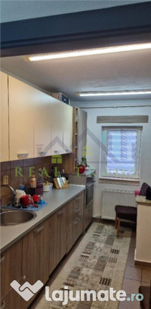 Apartament 3 camere decomandat Tractorul