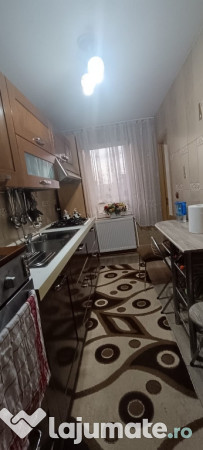 Feldioara Central  2 decomandate 65000 euro