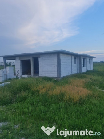 Casa pielesti , 200 mp utili, teren 210mp