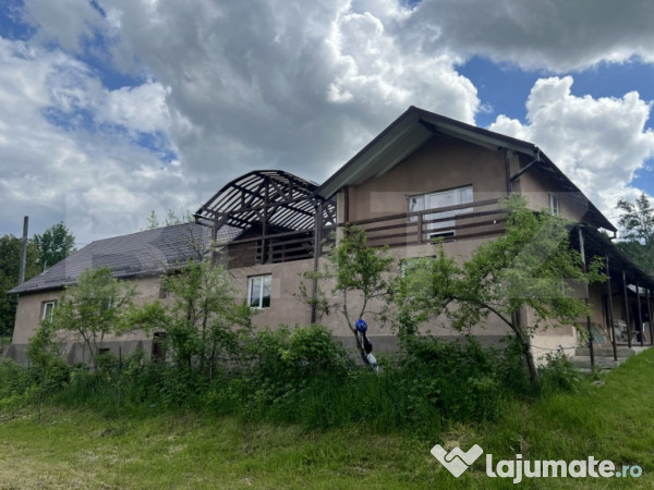 Casa 5 camere +29 ari teren la 30km de bistrita