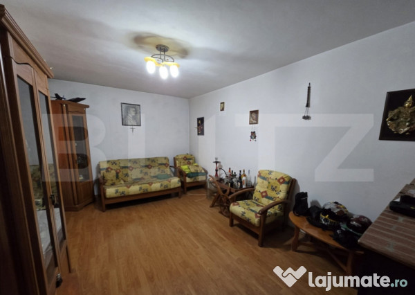 Apartament cu 2 camere, decomandat zona sara