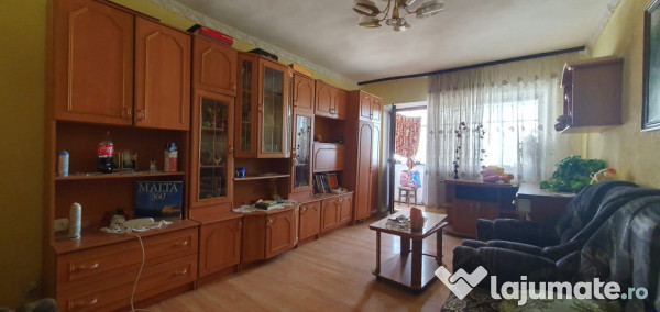 Targu Jiu Traian  3 camere 80000 euro