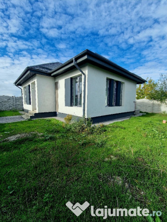 Proprietar vand casa 3 camere pod decent pentru depozitare plus beci