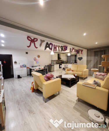 Apartament 3 camere, 2 bai, 2 parcari, 92 mp, zona florilor